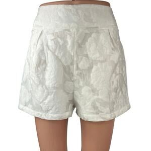 NEW Fashion Nova  Lace White Floral Print Textured Jacquard Wide Leg Shorts Sz L
